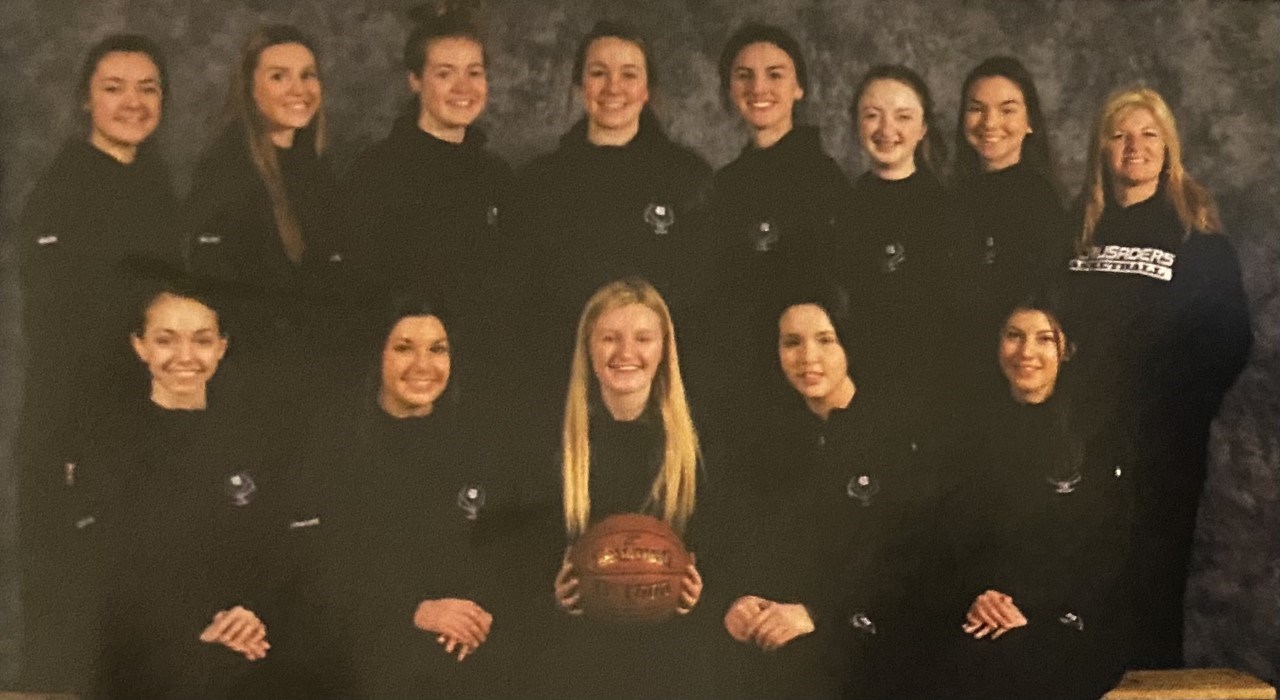 Sr. Girls Basketball Team 2014